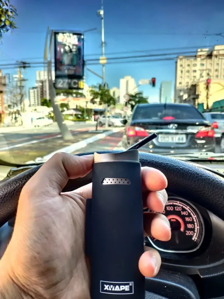 Vaporizador Portátil XVape Starry 3.0 na cidade