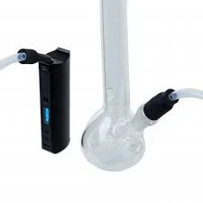 Adaptador para bong acoplado ao vaporizador Starry, proporcionando resfriamento do vapor e experiência de uso mais agradável.